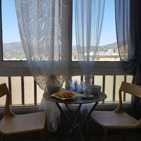 شقة Romantica Fuga Con Vista Panoramica Sulla Citta Di سافونا المظهر الخارجي الصورة